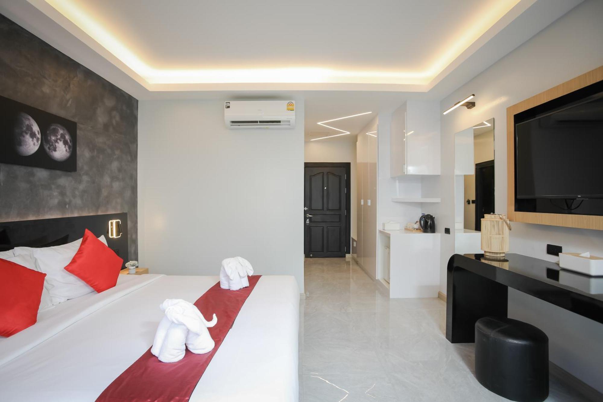 Etk Patong Resort Exterior photo