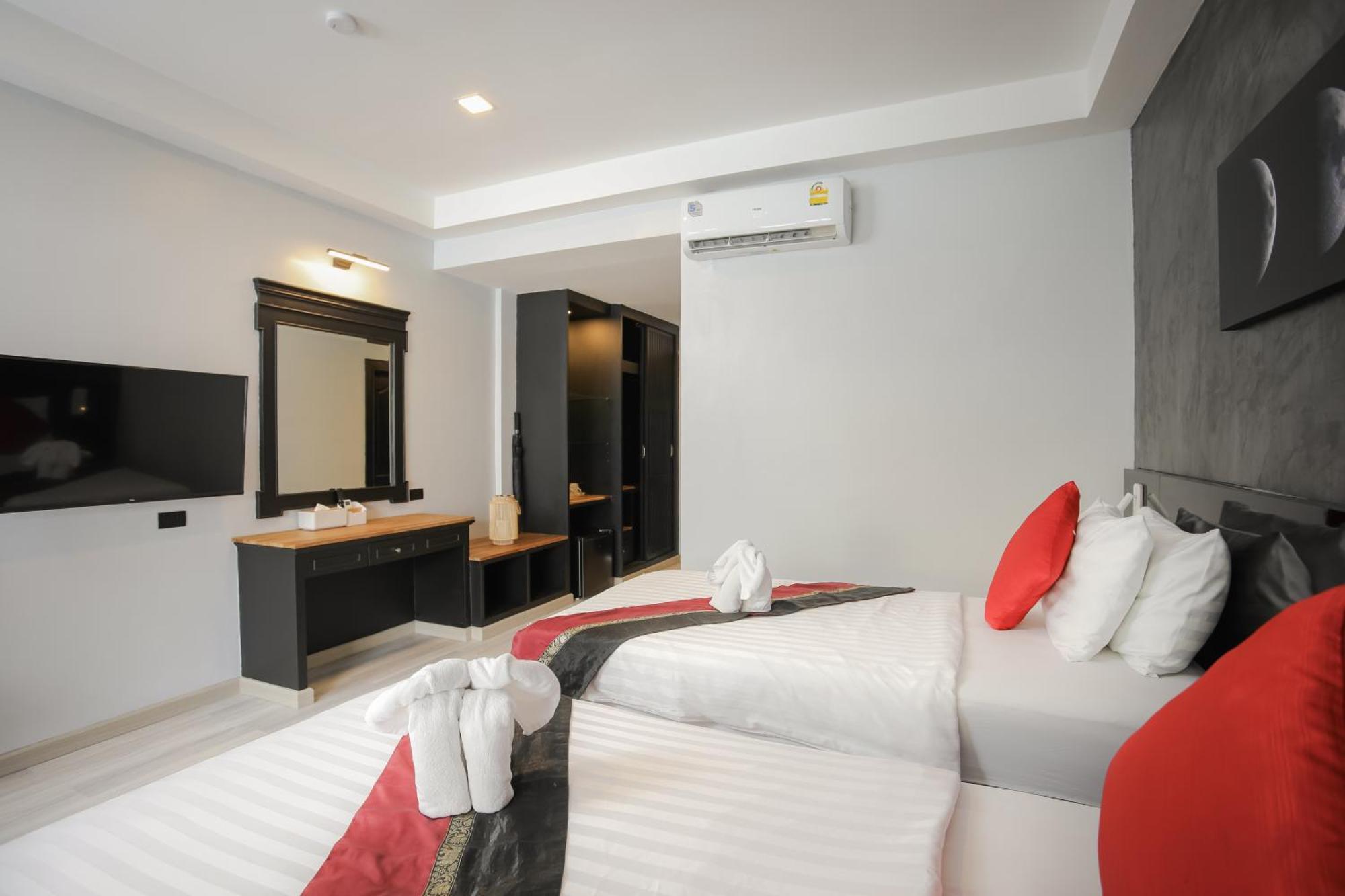 Etk Patong Resort Exterior photo