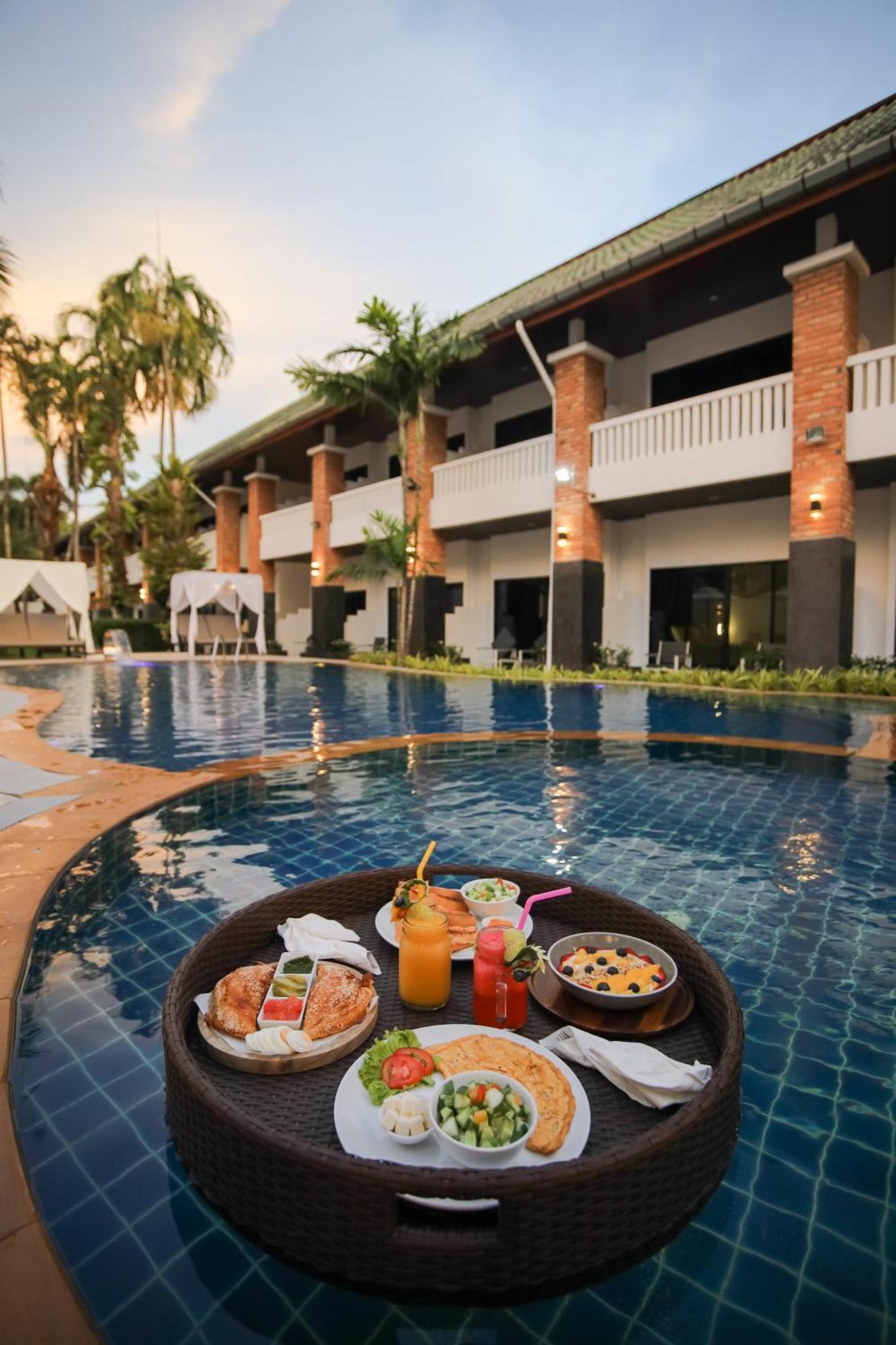 Etk Patong Resort Exterior photo